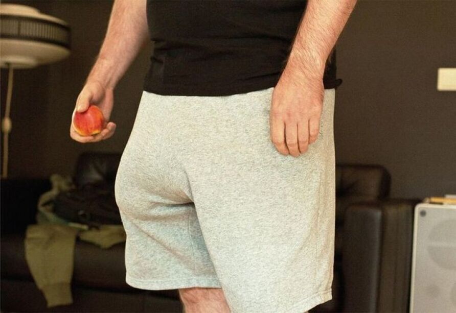 Ein Mann mit einem erweiterten Mitglied